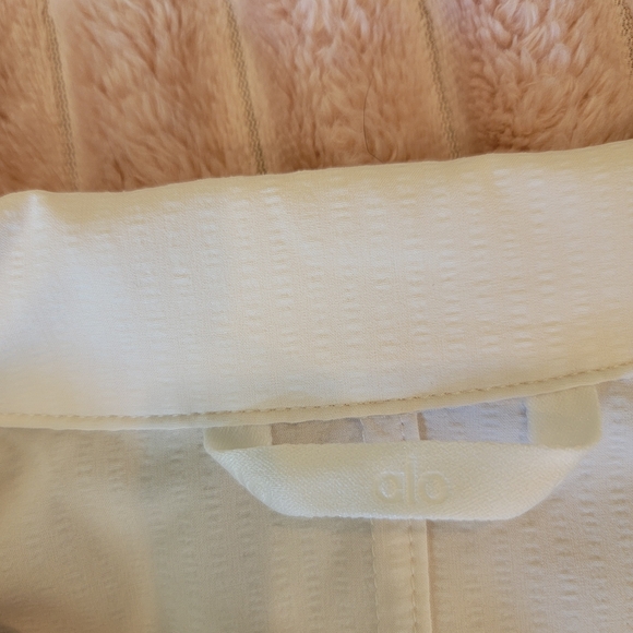 ALO Yoga Ready Set Jacket and Shorts Set Ivory - Picture 5 of 13